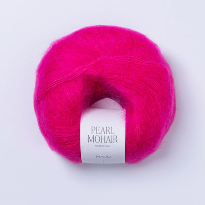 Pelote de Pearl Mohair de Majo Garn, coloris 205 Flamingo