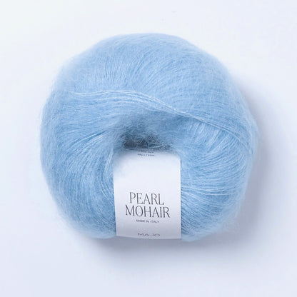 Pelote de Pearl Mohair de Majo Garn, coloris 501 Sky Blue