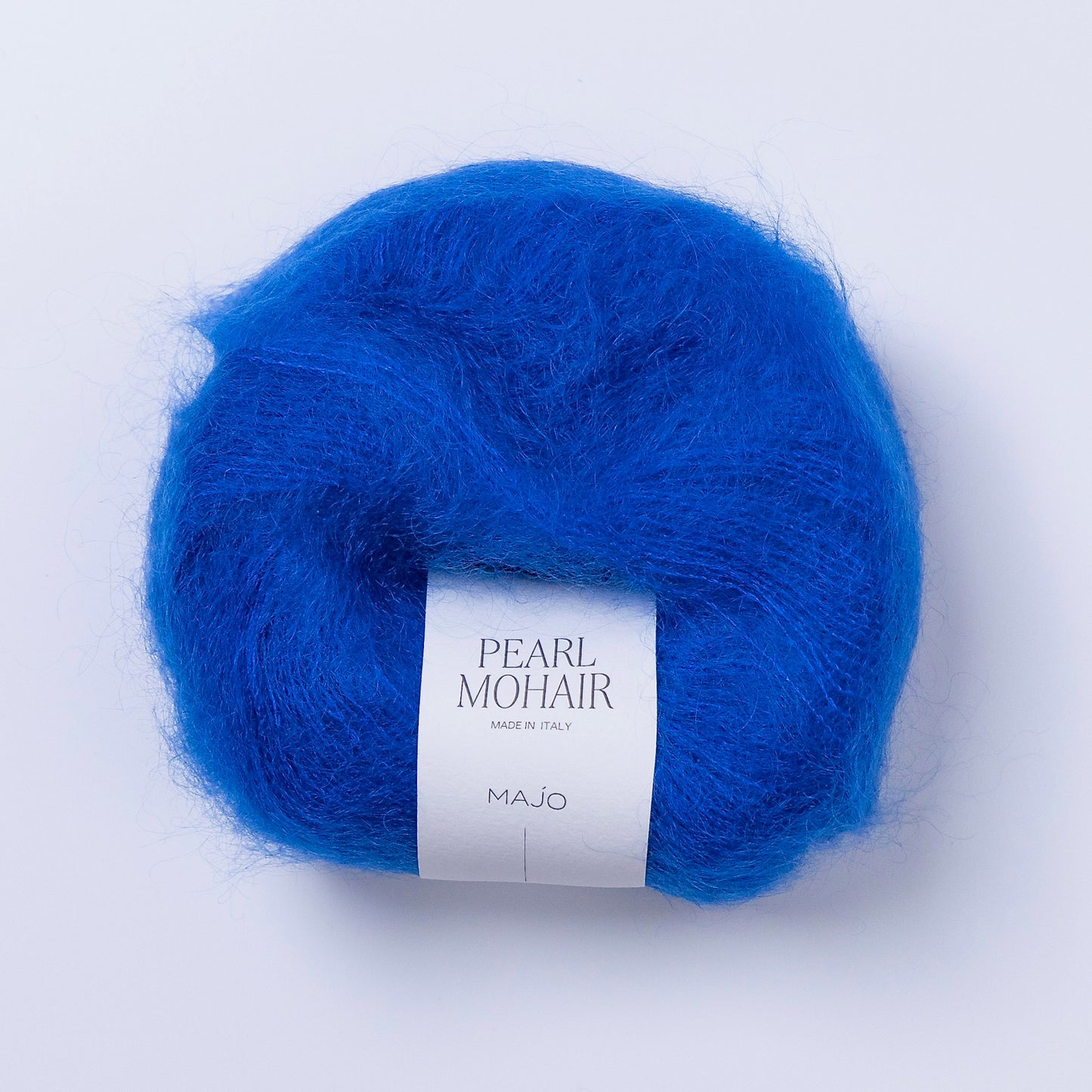 Pelote de Pearl Mohair de Majo Garn, coloris 505 Electric Blue