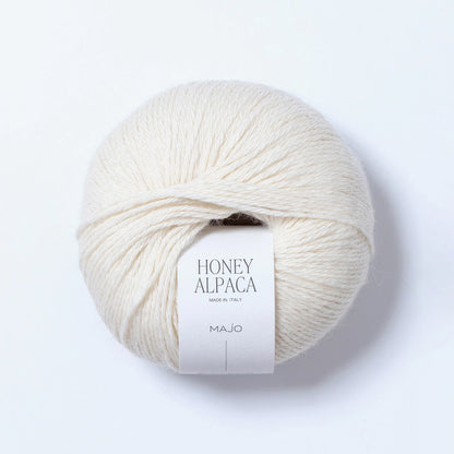 Pelote de Honey Alpaca de Majo Garn coloris 100 Ivory