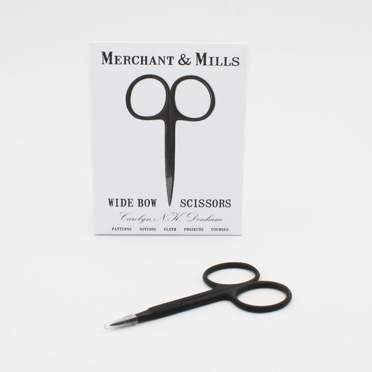 Petits ciseaux de broderie Wide Bow de Merchant & Mills, coloris noir