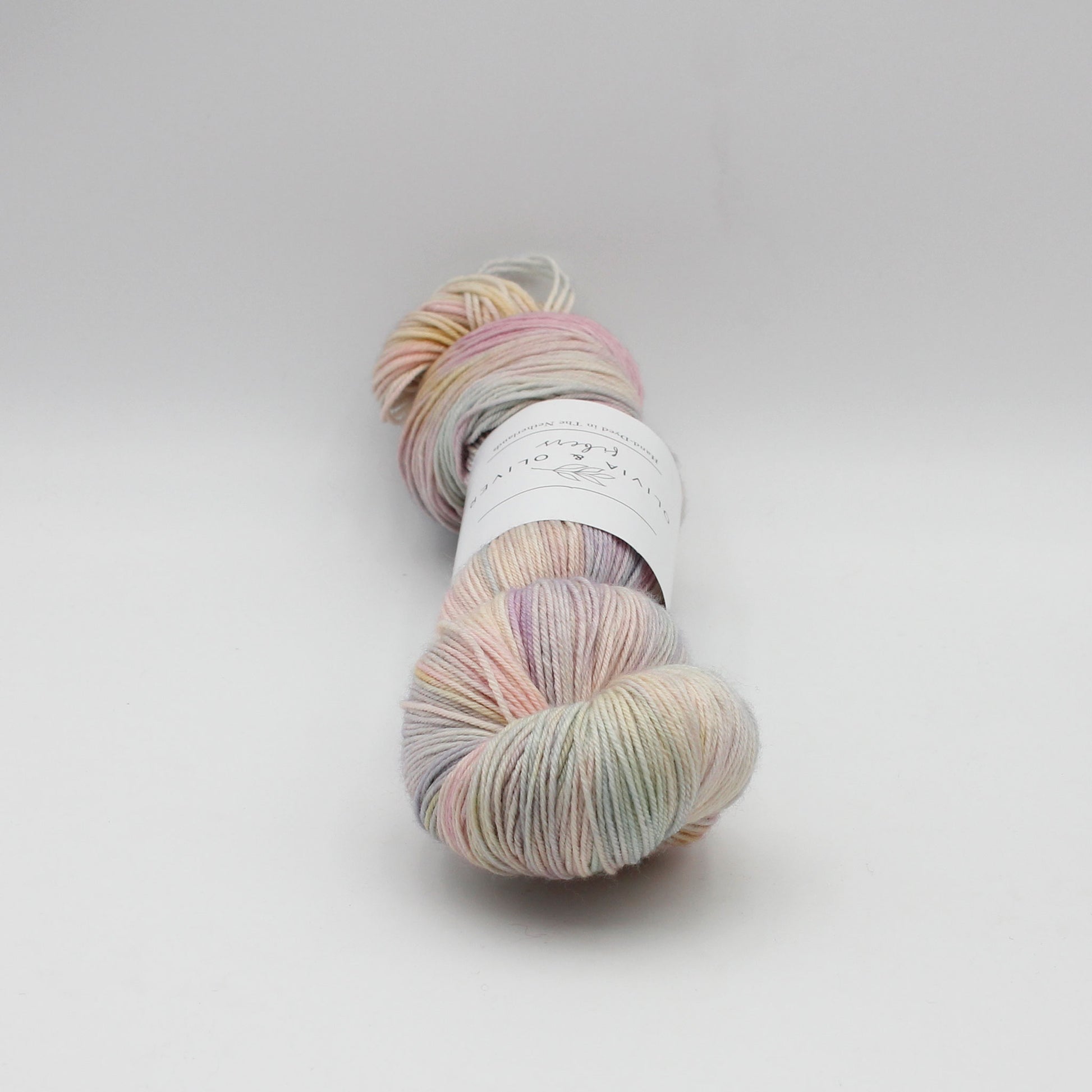 Merino Fingering d'Olivia & Oliver coloris Pixie Dust