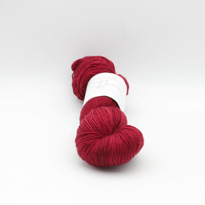 Merino Fingering d'Olivia & Oliver coloris Sangria