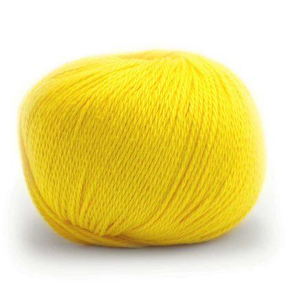 Pelote de Cumbria de Pascuali, mélange de coton pima et viscose de bambou, coloris 305 Citron