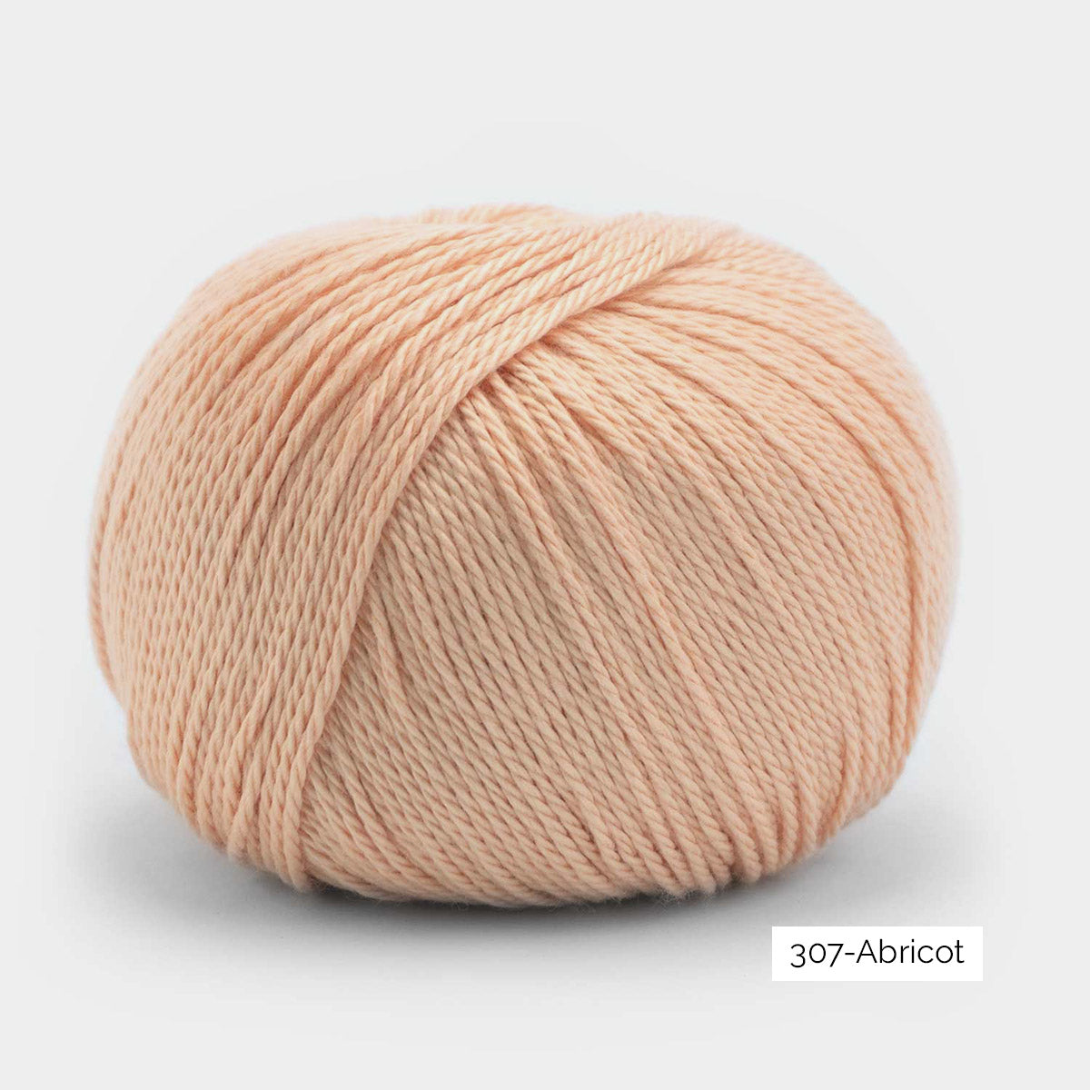 Pelote de Cumbria de Pascuali, mélange de coton pima et viscose de bambou, coloris 307 Abricot