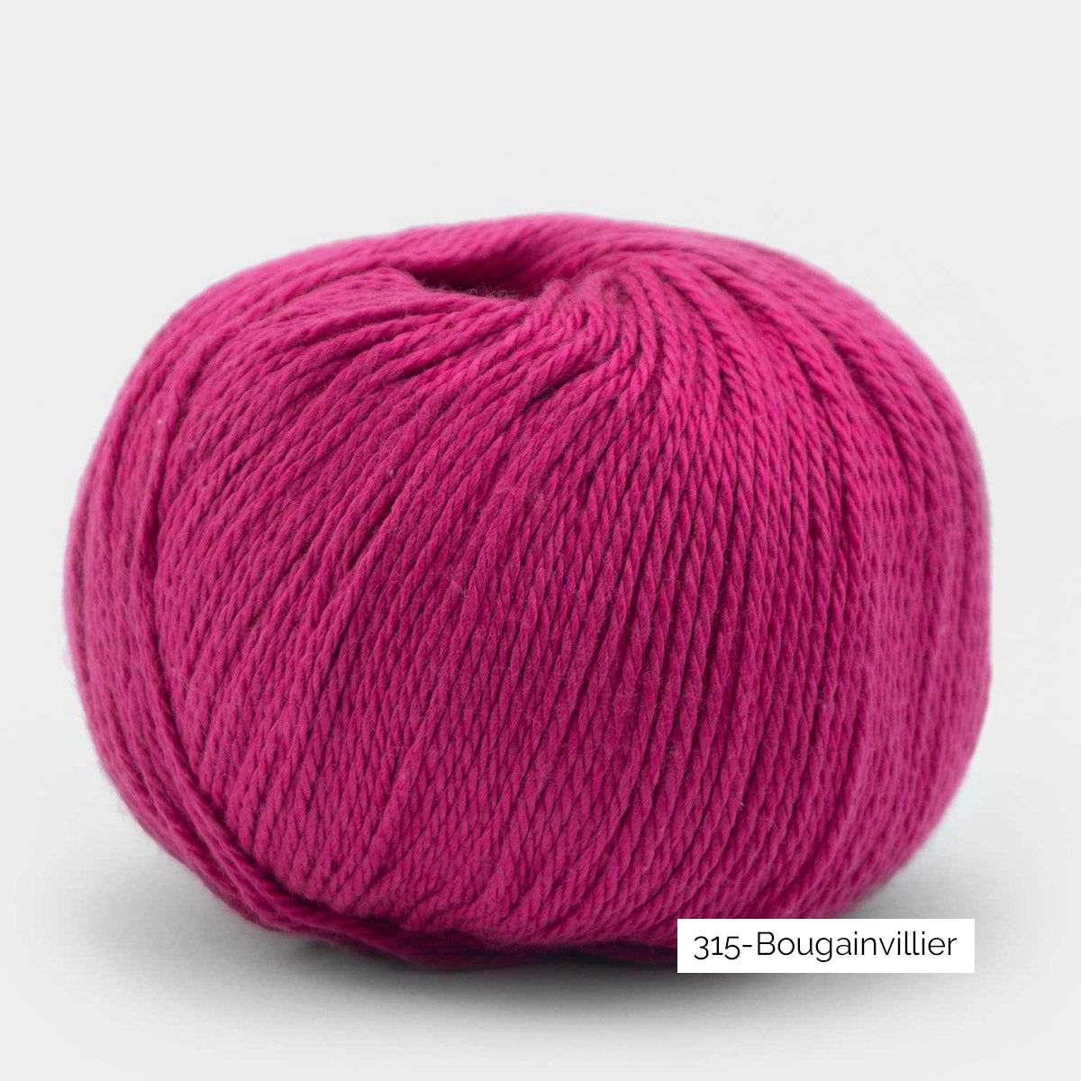 Pelote de Cumbria de Pascuali, mélange de coton pima et viscose de bambou, coloris 315 Bougainvillier