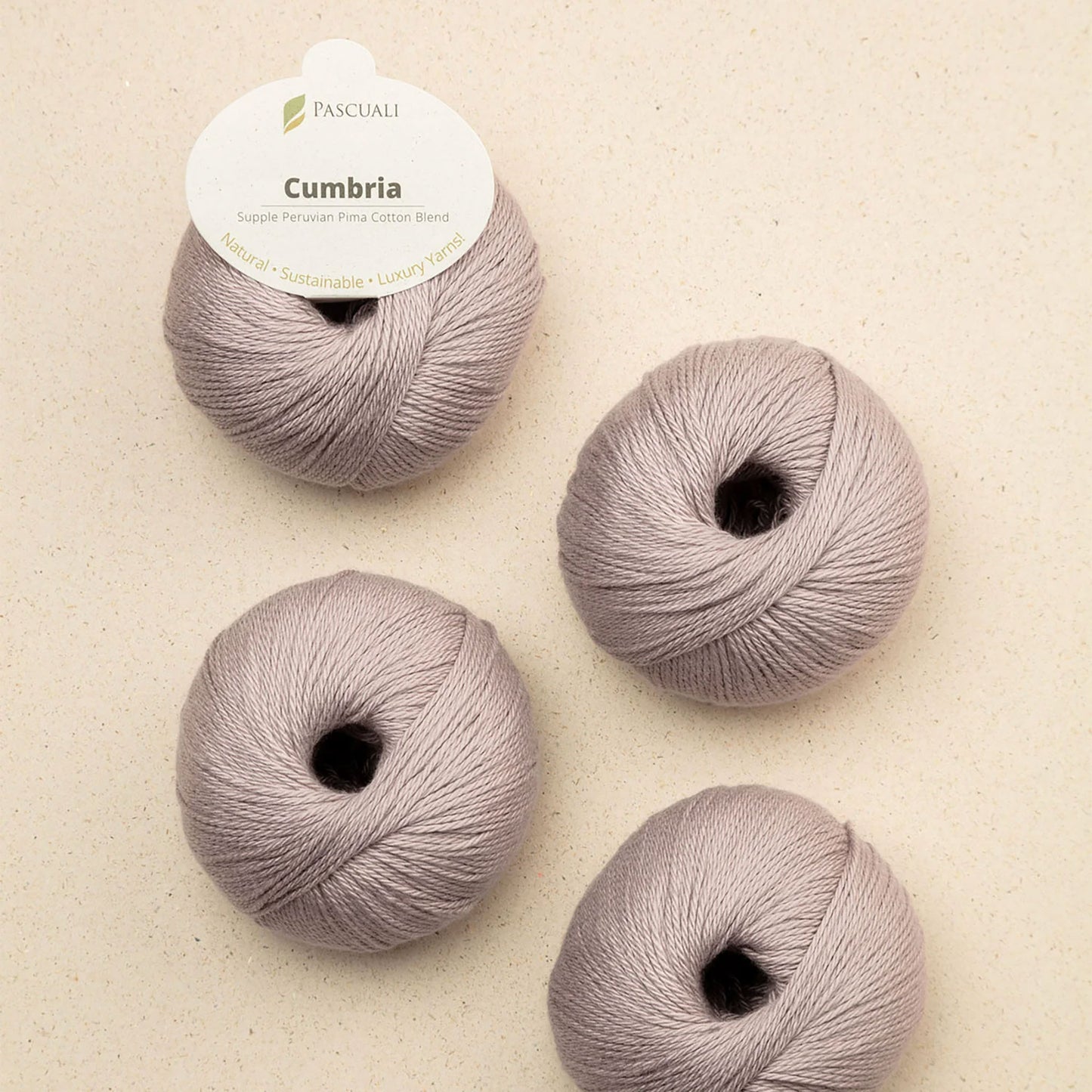 Pelote de Cumbria de Pascuali, coloris 336 Mauve