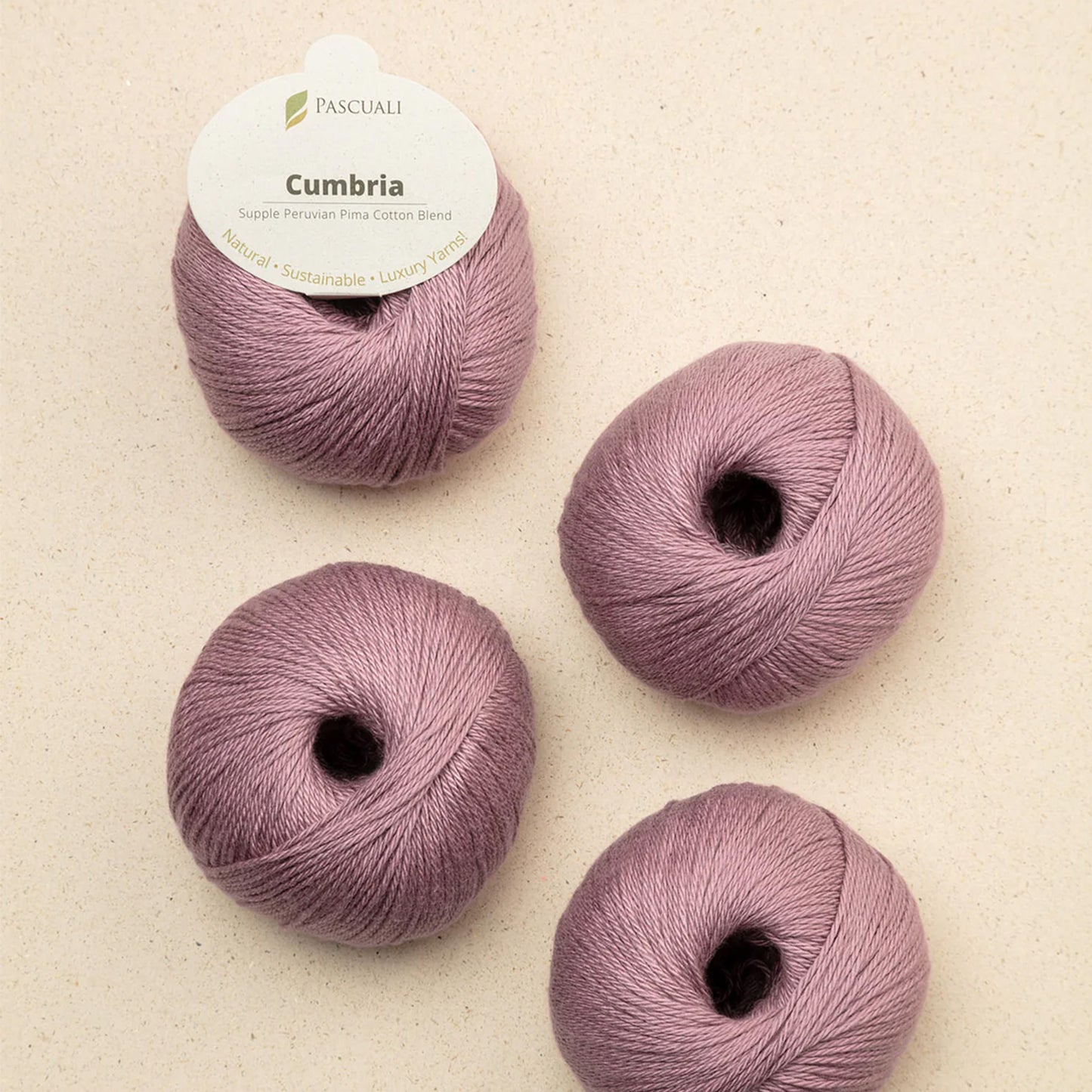 Pelote de Cumbria de Pascuali, coloris 345 Quartz Rose
