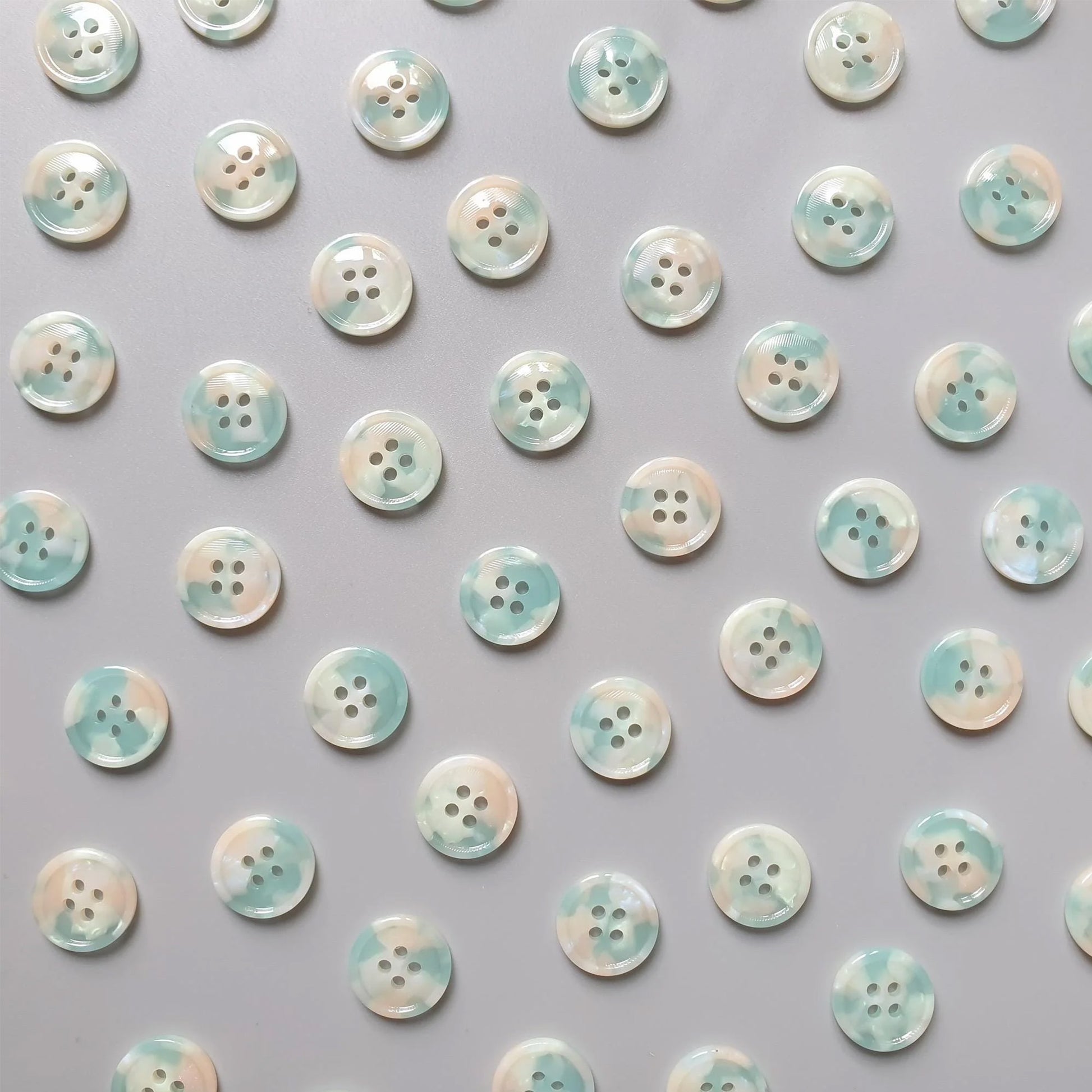 Boutons Pigeon Wishes, modèle Seafoam Mist