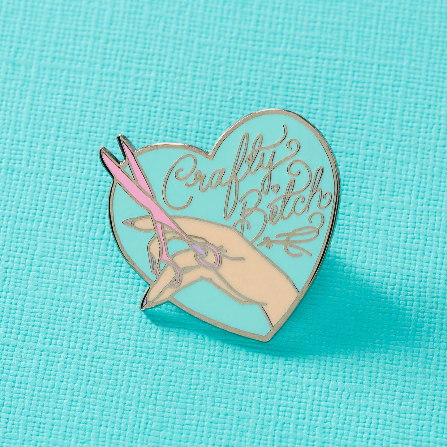 Pin's de Punky Pins modèle Crafty Bitch