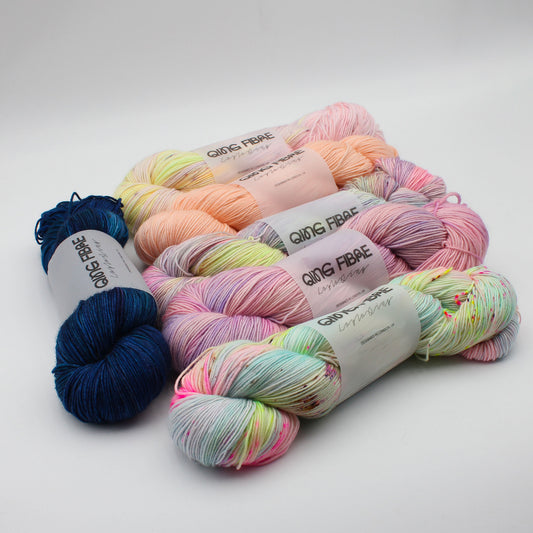 Dashing Fingering - Qing Fibre