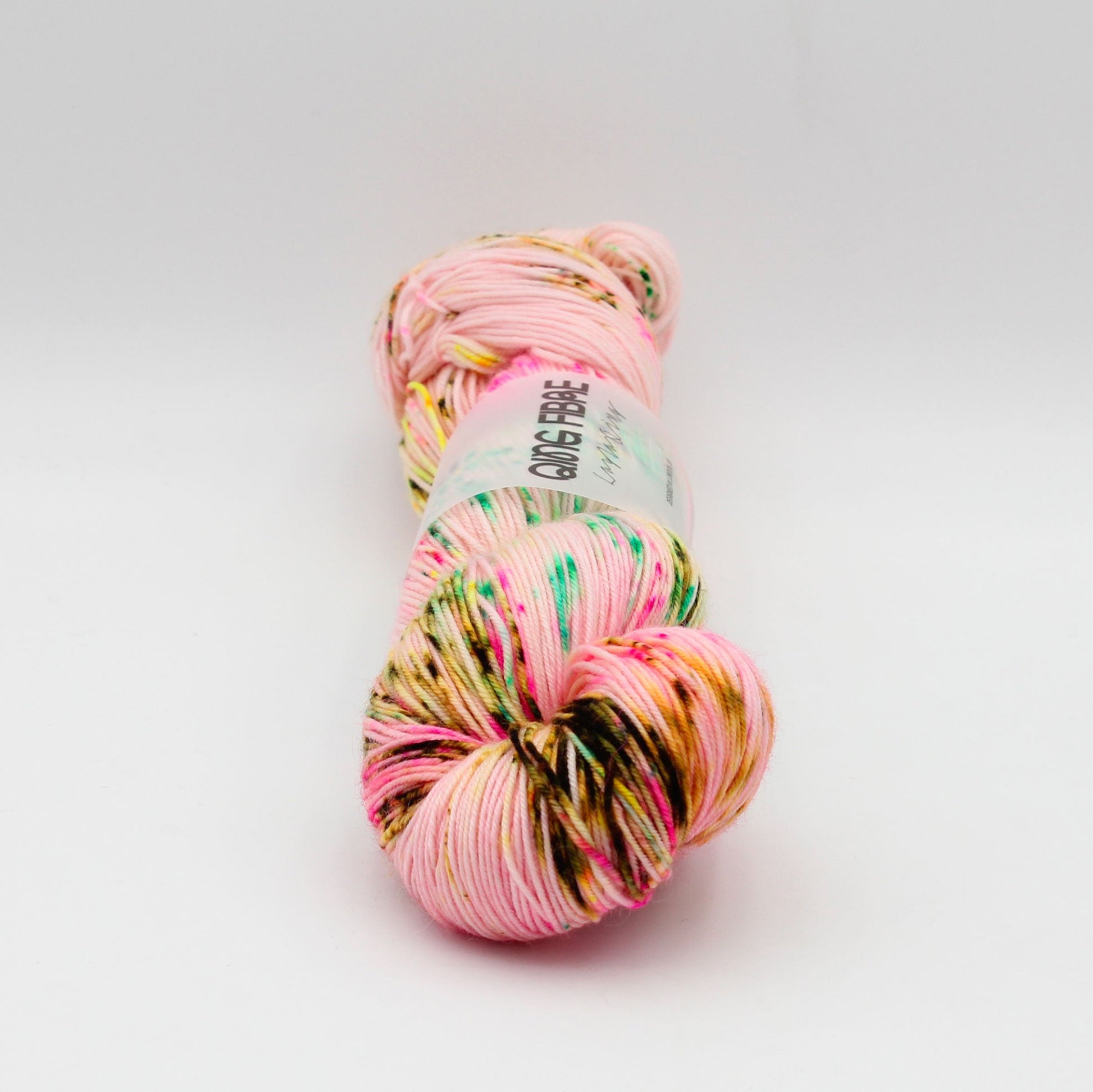 Echeveau de Dashing Fingering de Qing Fibre coloris Cherry Hill