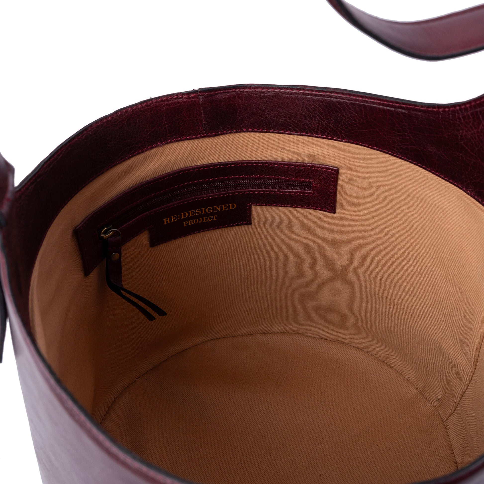 Bucket bag P026 de Re:Designed, coloris Dark Cherry