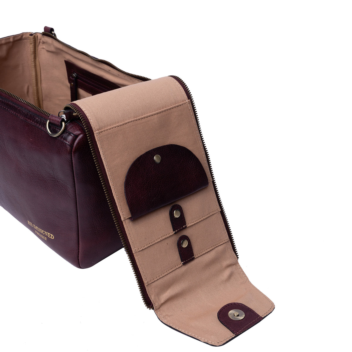 Sac avec rangement pour aiguilles P044 de Re:Designed coloris Dark Cherry