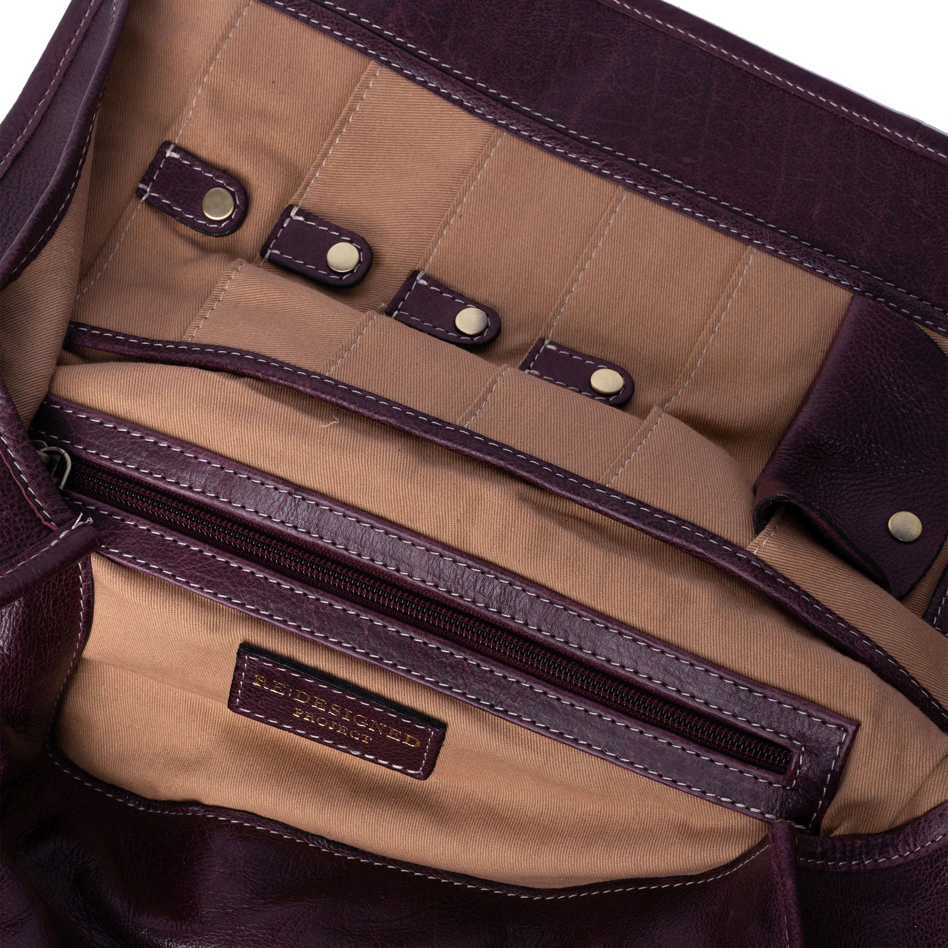 Sac avec rangement pour aiguilles P073 de Re:Designed coloris Dark Cherry