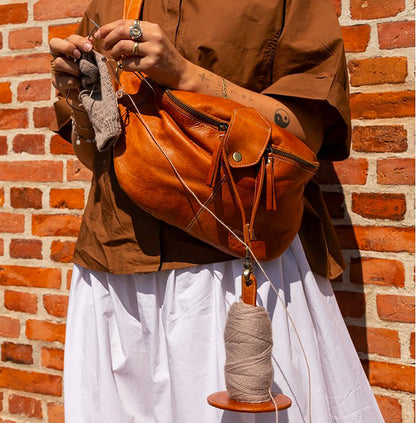 Sac à projet nomade P095 et porte-pelote P094 de Re:Designed coloris Burned Tan