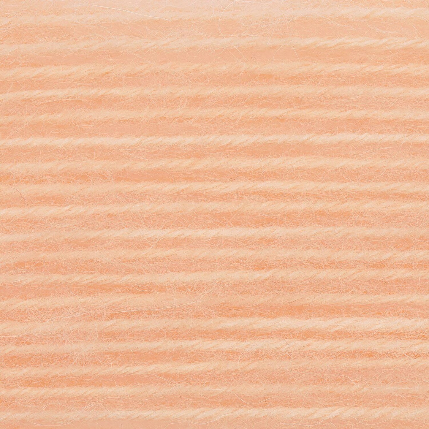 Luxury Merino Alpaca Dream Aran de Rico Design coloris 002 Apricot