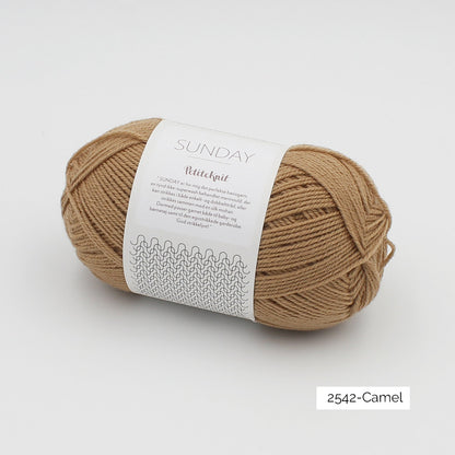 Pelote de mérinos non superwash Sunday de Sandnes Garn, collection Petite Knit, coloris 2542 Camel