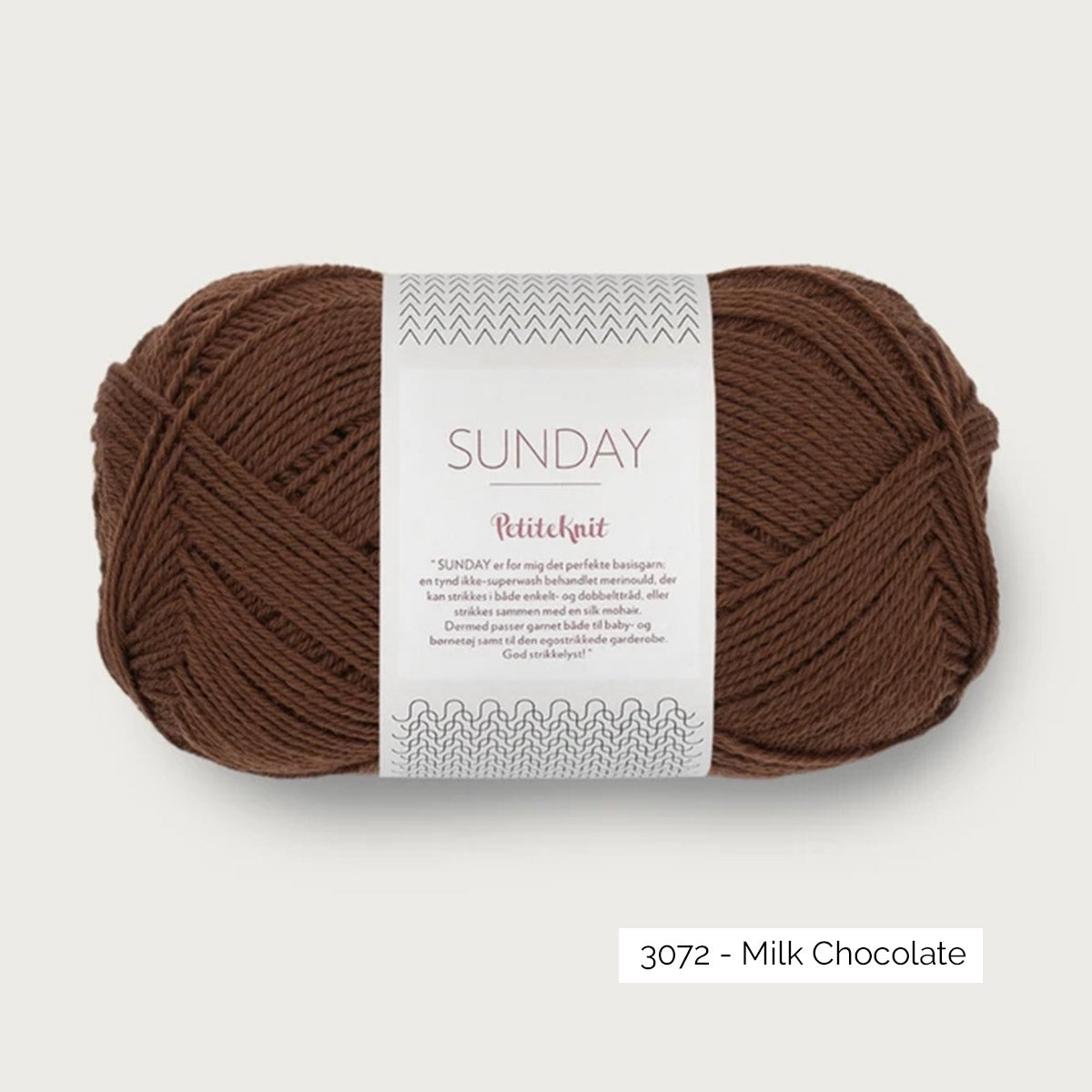 Pelote de mérinos non superwash Sunday de Sandnes Garn, collection Petite Knit, coloris 3072 Milk Chocolate