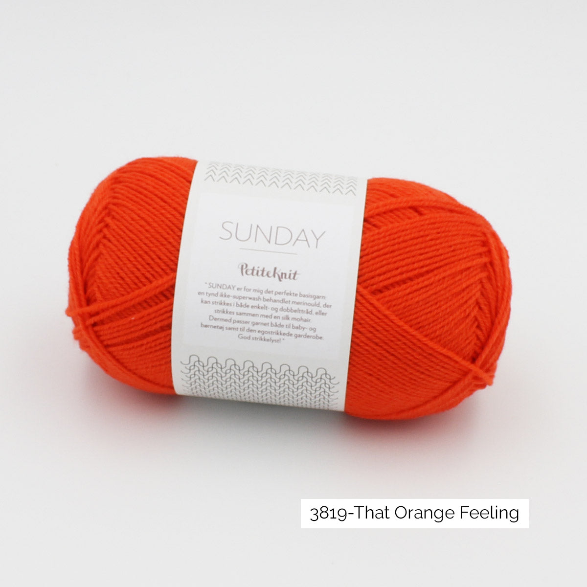 Pelote de mérinos non superwash Sunday de Sandnes Garn, collection Petite Knit, coloris 3819 That Orange Feeling