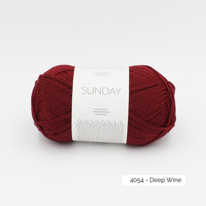 Pelote de mérinos non superwash Sunday de Sandnes Garn coloris 4054 Deep Wine