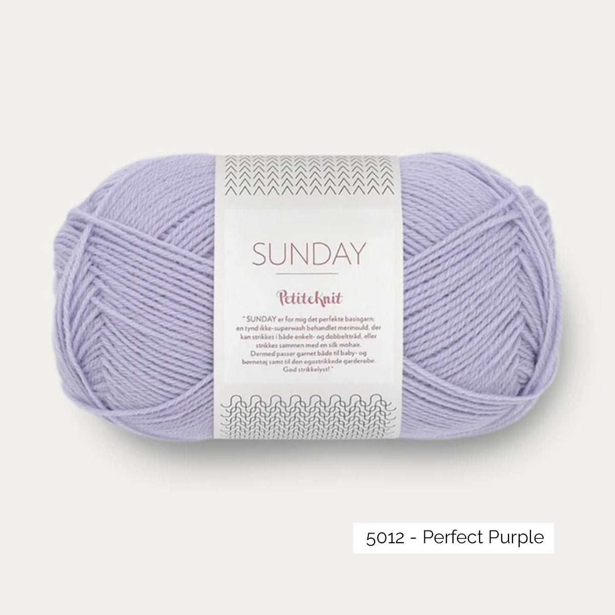 Pelote de mérinos non superwash Sunday de Sandnes Garn, collection Petite Knit, coloris 5012 Perfect Purple