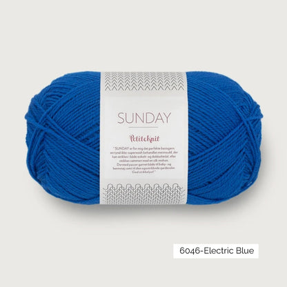 Pelote de mérinos non superwash Sunday de Sandnes Garn, collection Petite Knit, coloris 6046 Electric Blue