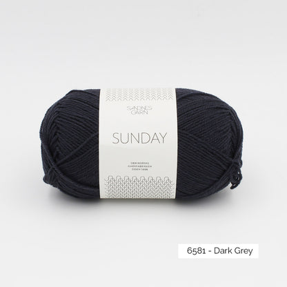 Pelote de mérinos non superwash Sunday de Sandnes Garn coloris 6581 Dark Grey