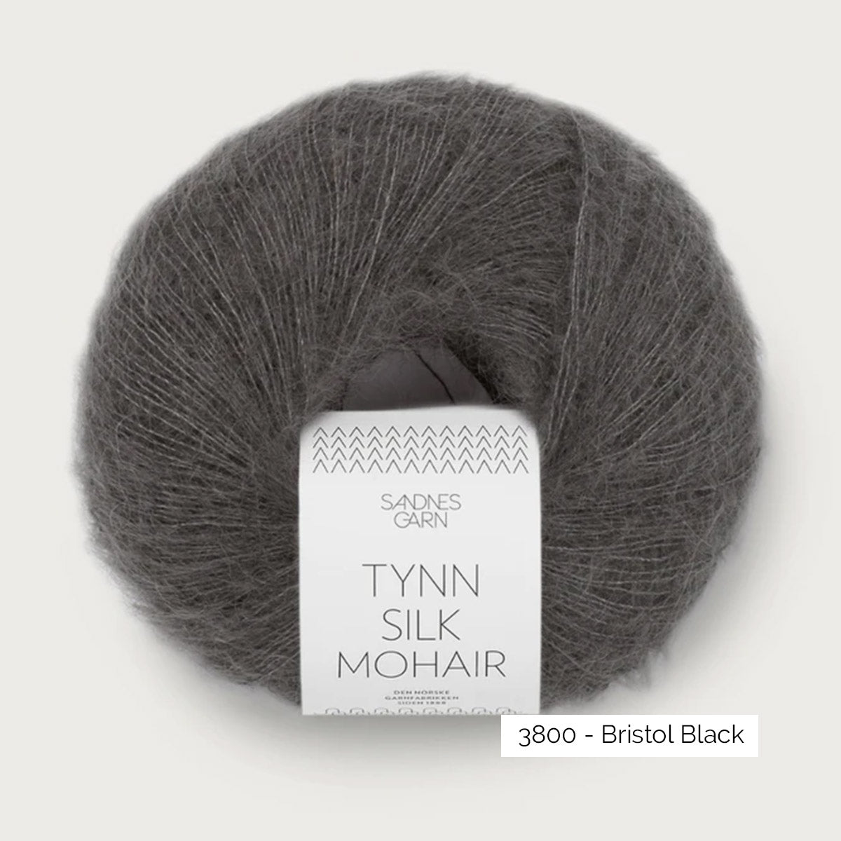 Pelote de mohair et soie Tynn Silk Mohair de Sandnes Garn coloris 3800 Bristol Black