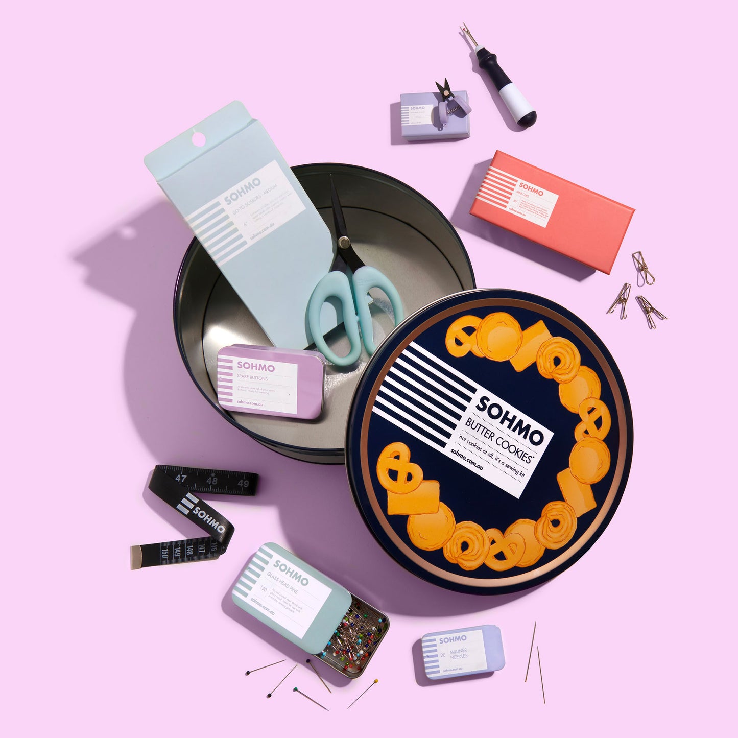 Kit de Couture Cookie Tin - SOHMO