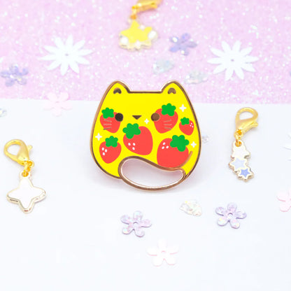 Pin's Keeper Holder de Sparkles in the Wild modèle Fraises