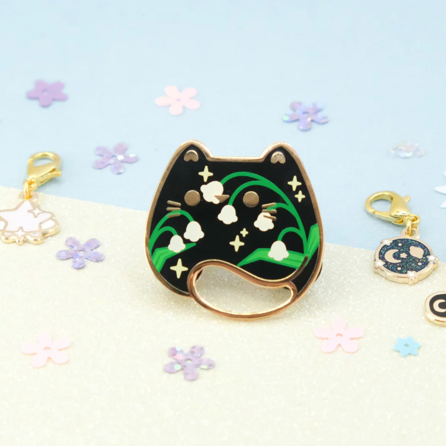 Pin's Keeper Holder de Sparkles in the Wild modèle Muguet