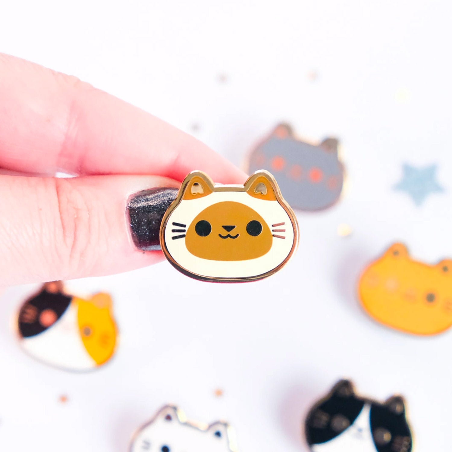 Mini-pin's de Sparkles in the Wild modèle Seal Point