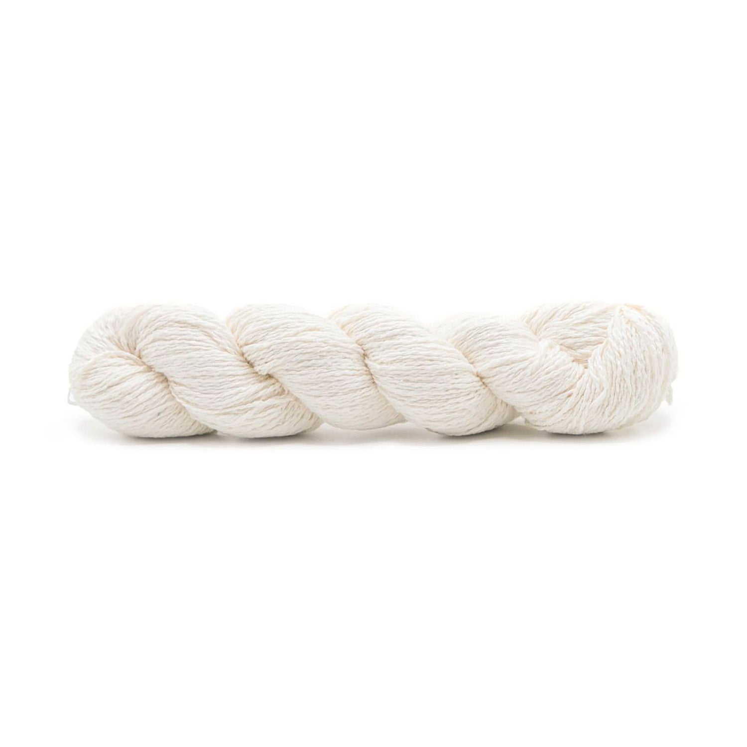 Echeveau de bourette de soie de Spun Silk Yarns, coloris 109 Ivory