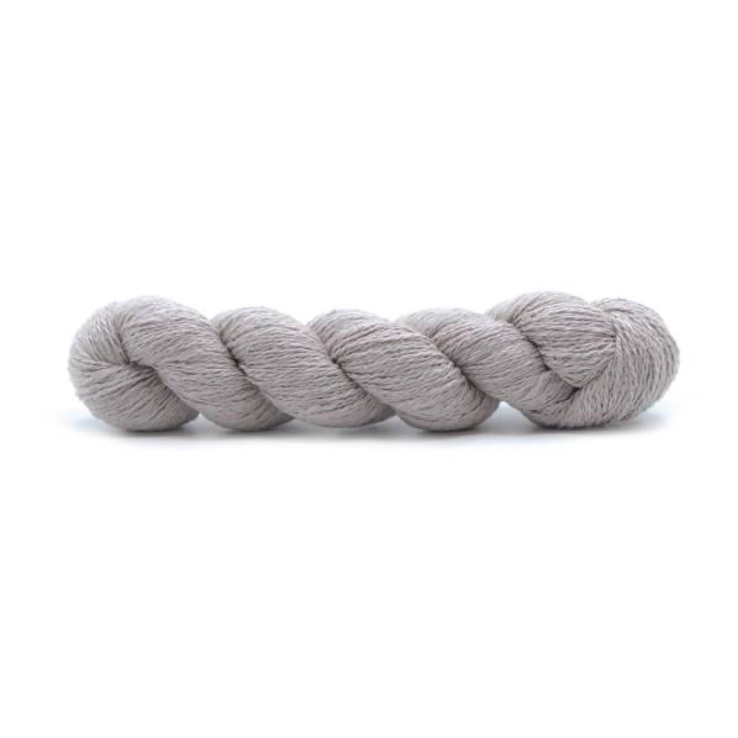 Echeveau de bourette de soie de Spun Silk Yarns, coloris 118 Greystoke