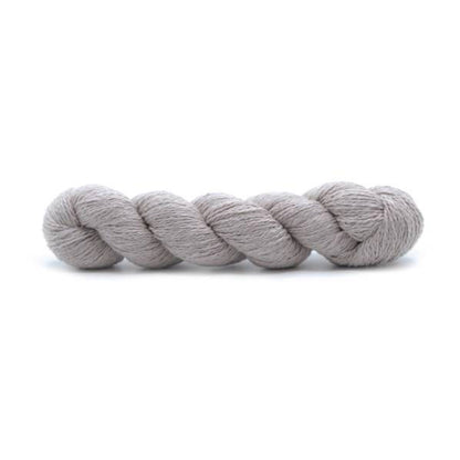 Echeveau de bourette de soie de Spun Silk Yarns, coloris 118 Greystoke