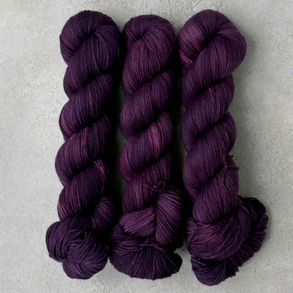 Echeveaux de Cashmere Sock de Sysleriget coloris All About Aubergine