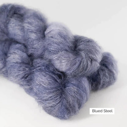 Echeveaux de mohair épaisseur DK teint artisanalement Fat Mohair de Sysleriget, coloris Blued Steel