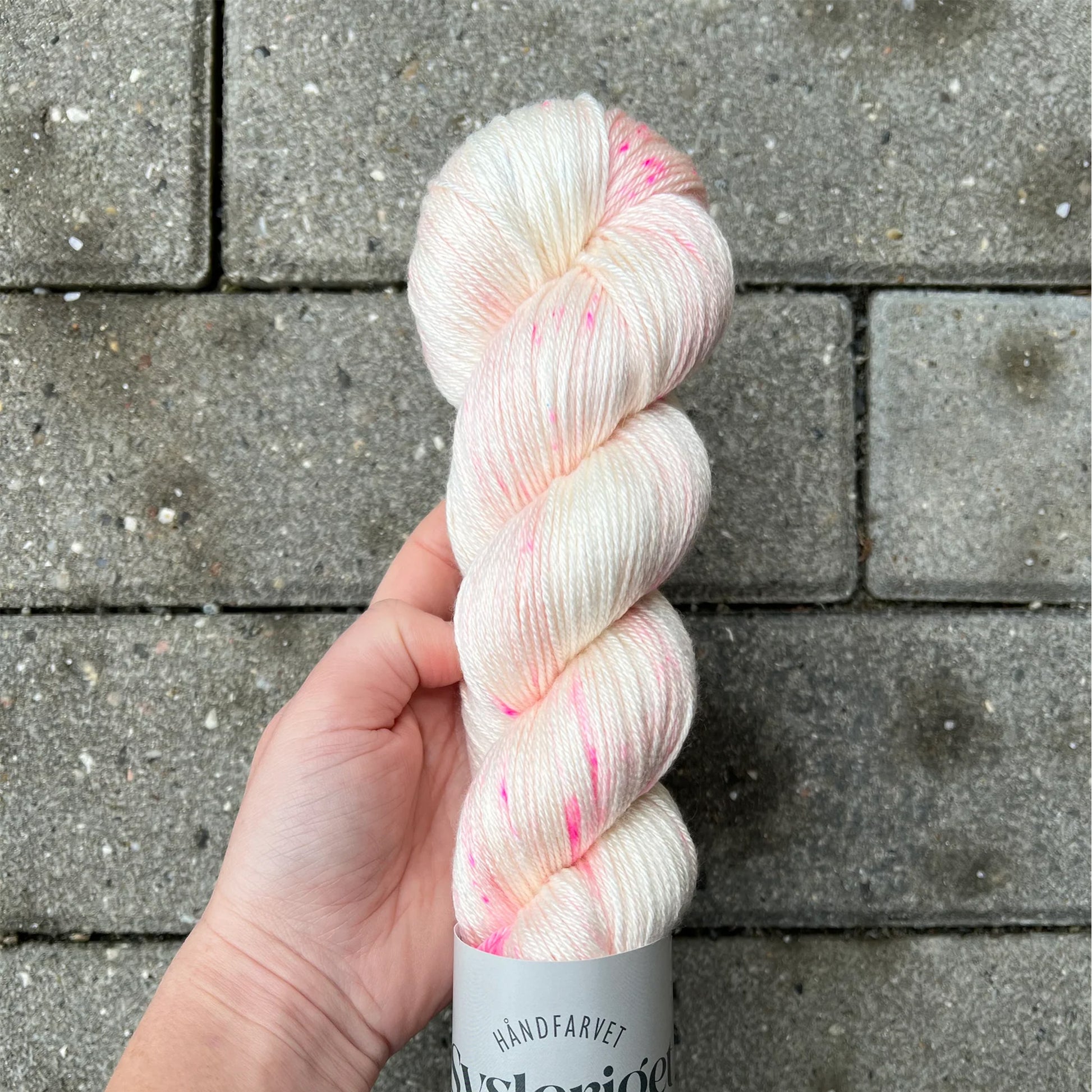 Echeveau de Merino Silk de Sysleriget coloris Pink Panther