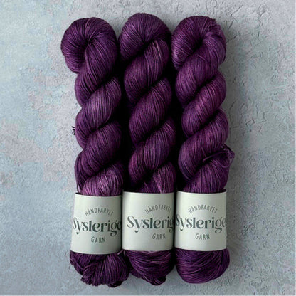 Echeveaux de Pure Silk de Sysleriget coloris All About Aubergine