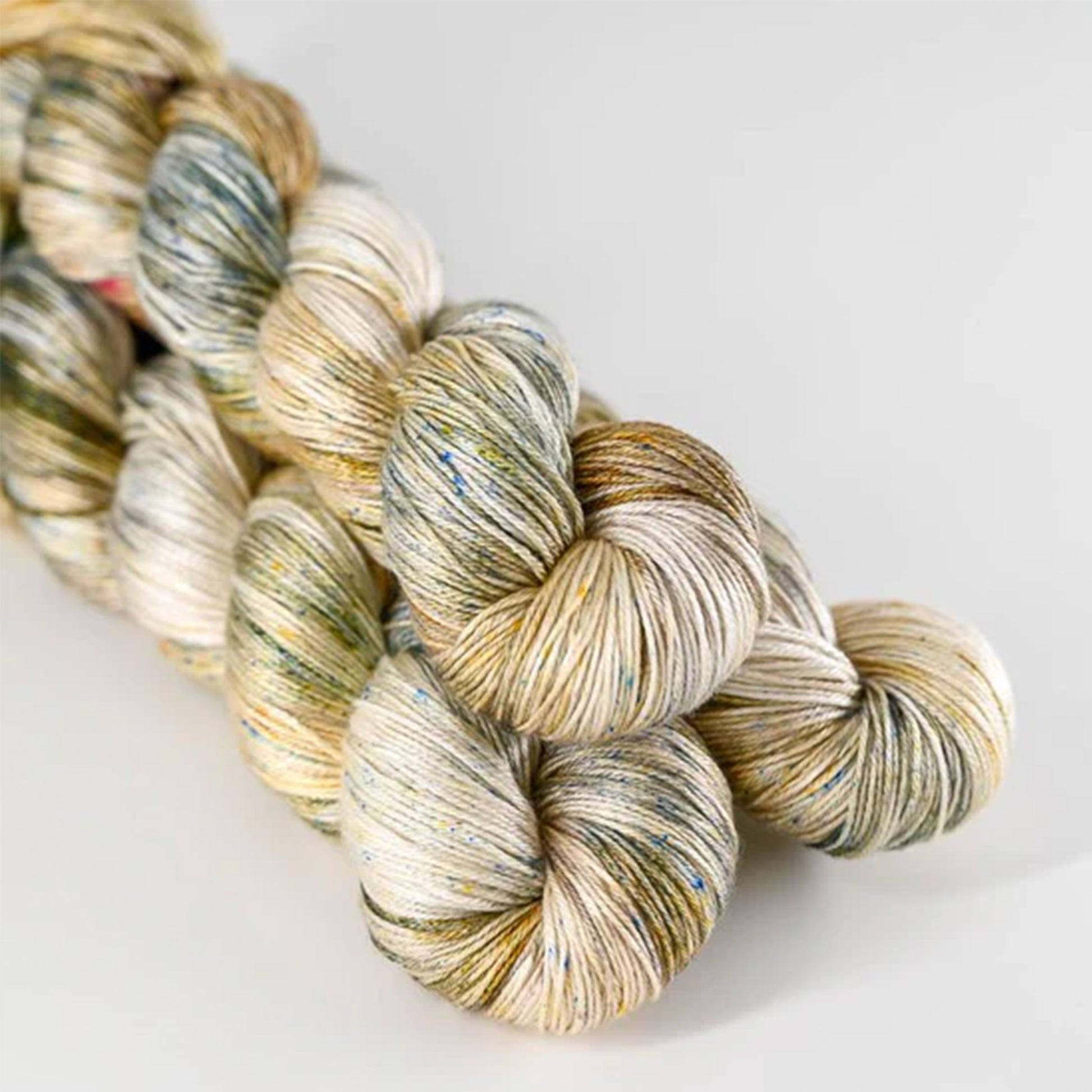 Echeveaux de Pure Silk de Sysleriget coloris Driftwood