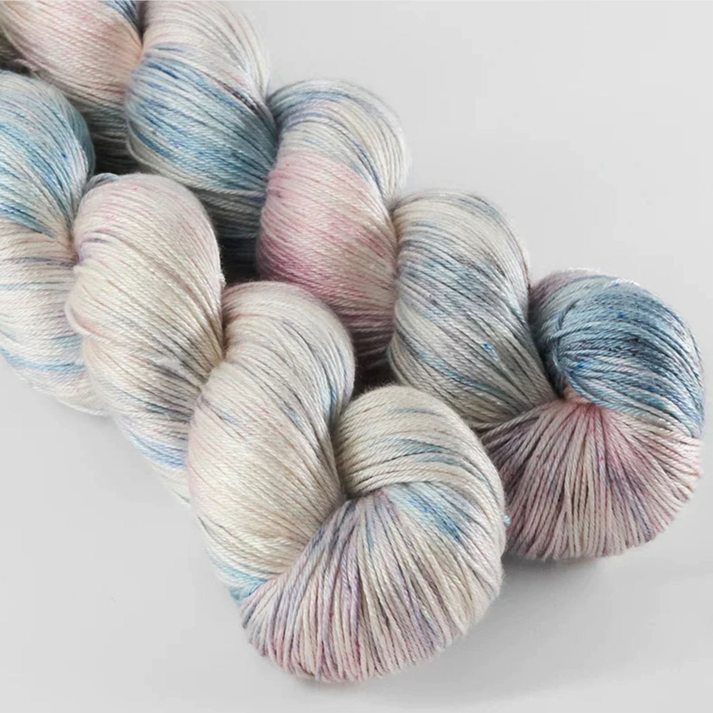 Echeveau de Pure Silk de Sysleriget coloris Miss Americana