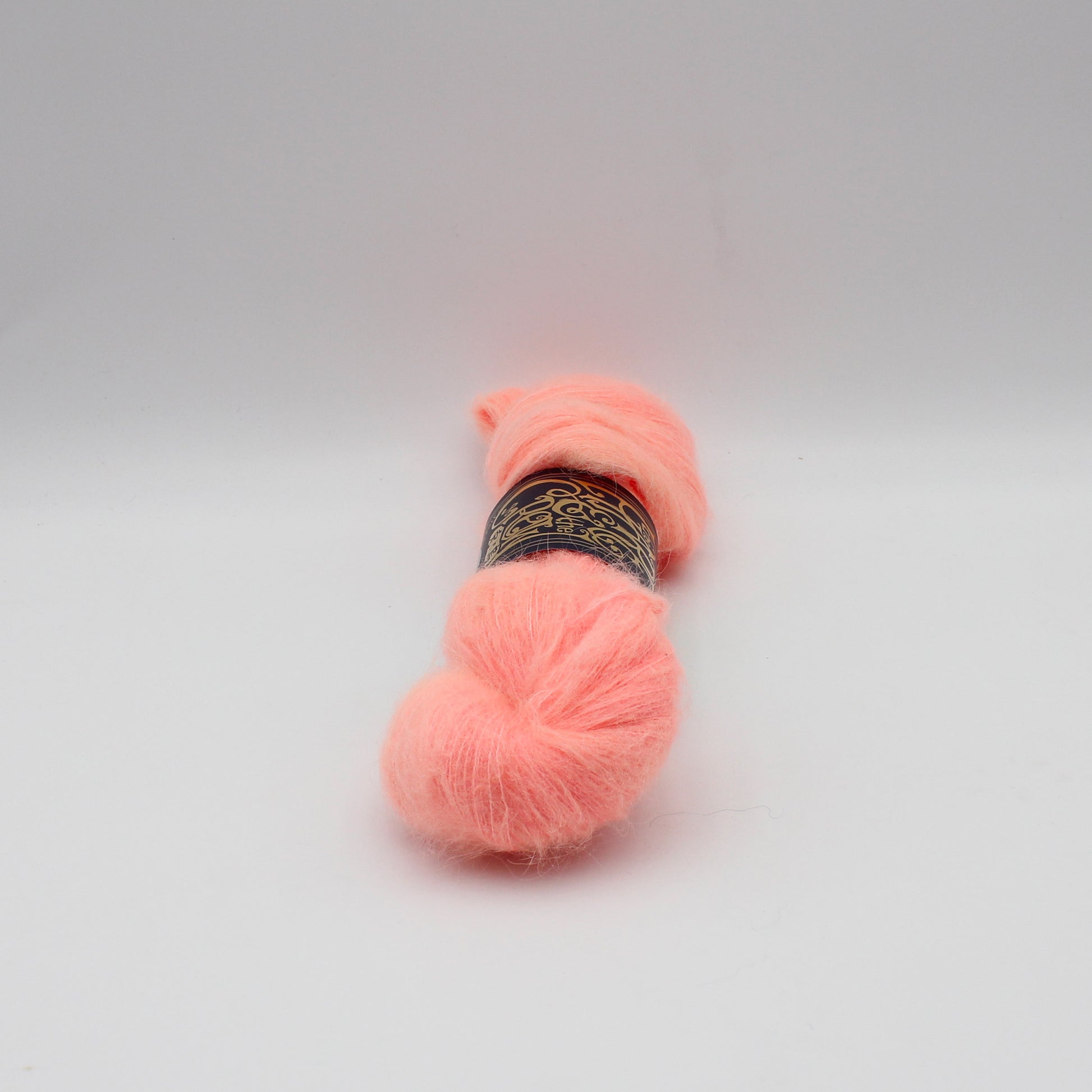 Echeveau de Furisode Suri-Silk de The Hare & The Crow, coloris Corange