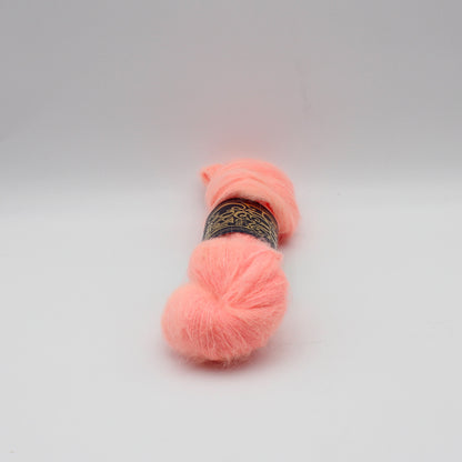 Echeveau de Furisode Suri-Silk de The Hare & The Crow, coloris Corange