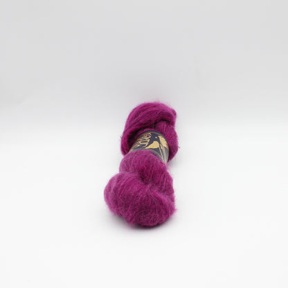 Echeveau de Furisode Suri-Silk de The Hare & The Crow, coloris Fig