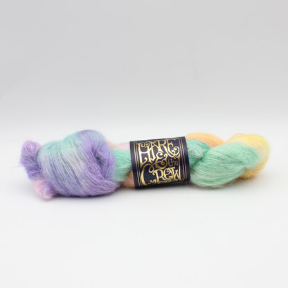 Echeveau de Furisode Suri-Silk de The Hare & The Crow, coloris Huntr/X