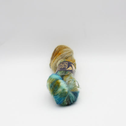 Echeveau de Furisode Suri-Silk de The Hare & The Crow, coloris Kaisui