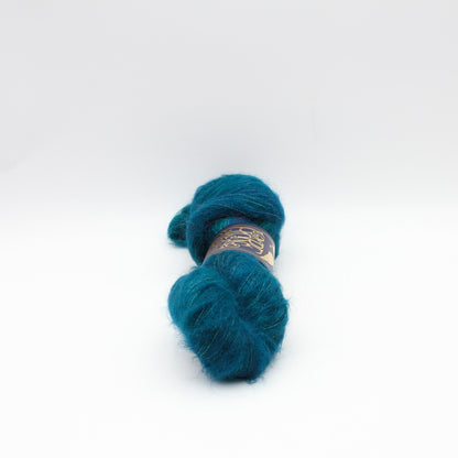 Echeveau de Furisode Suri-Silk de The Hare & The Crow, coloris Kharybdis