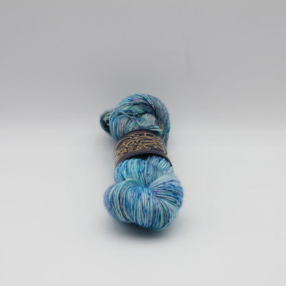 Echeveau de Kakebuton (merino single) de The Hare & The Crow, coloris Catostylus