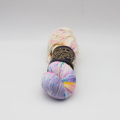 Echeveau de Kappōgi Sturdy Sock de The Hare & The Crow coloris Prism
